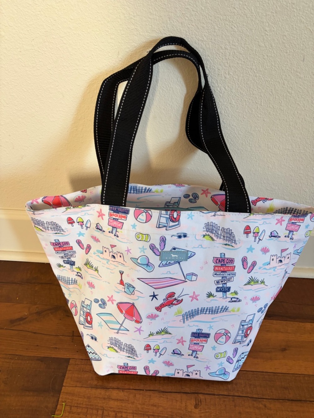 Scout Daytripper Tote Medium Bag Cape Scout pattern NWOT